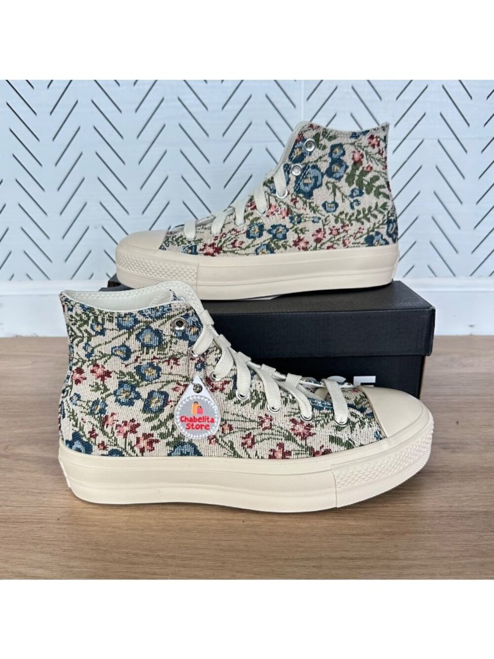 ✨Converse Chuck Taylor Lift Platform Sz 6 Women Sneaker Floral Tapestry A11992C